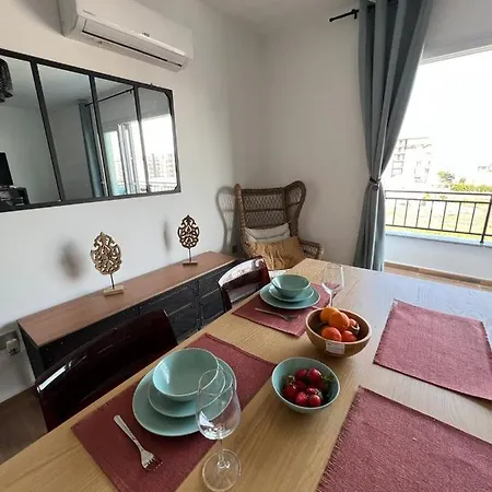 Designer 2-bedrooms With Sea View In Mckenzi Gold *